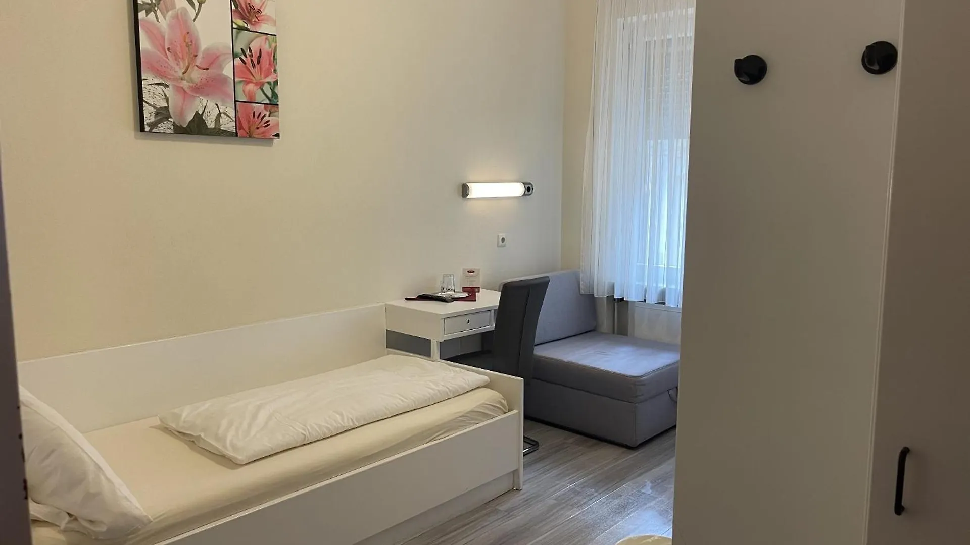 Hotel König Humbert Erlangen Frühstückspension